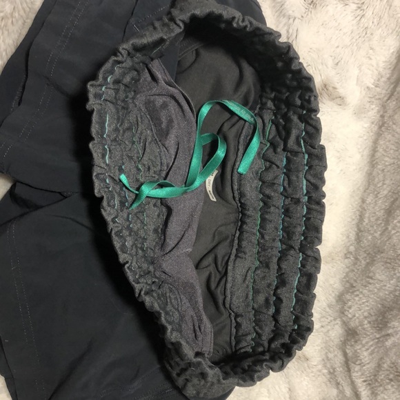 Lululemon Gray Shorts 4 - Picture 5 of 6